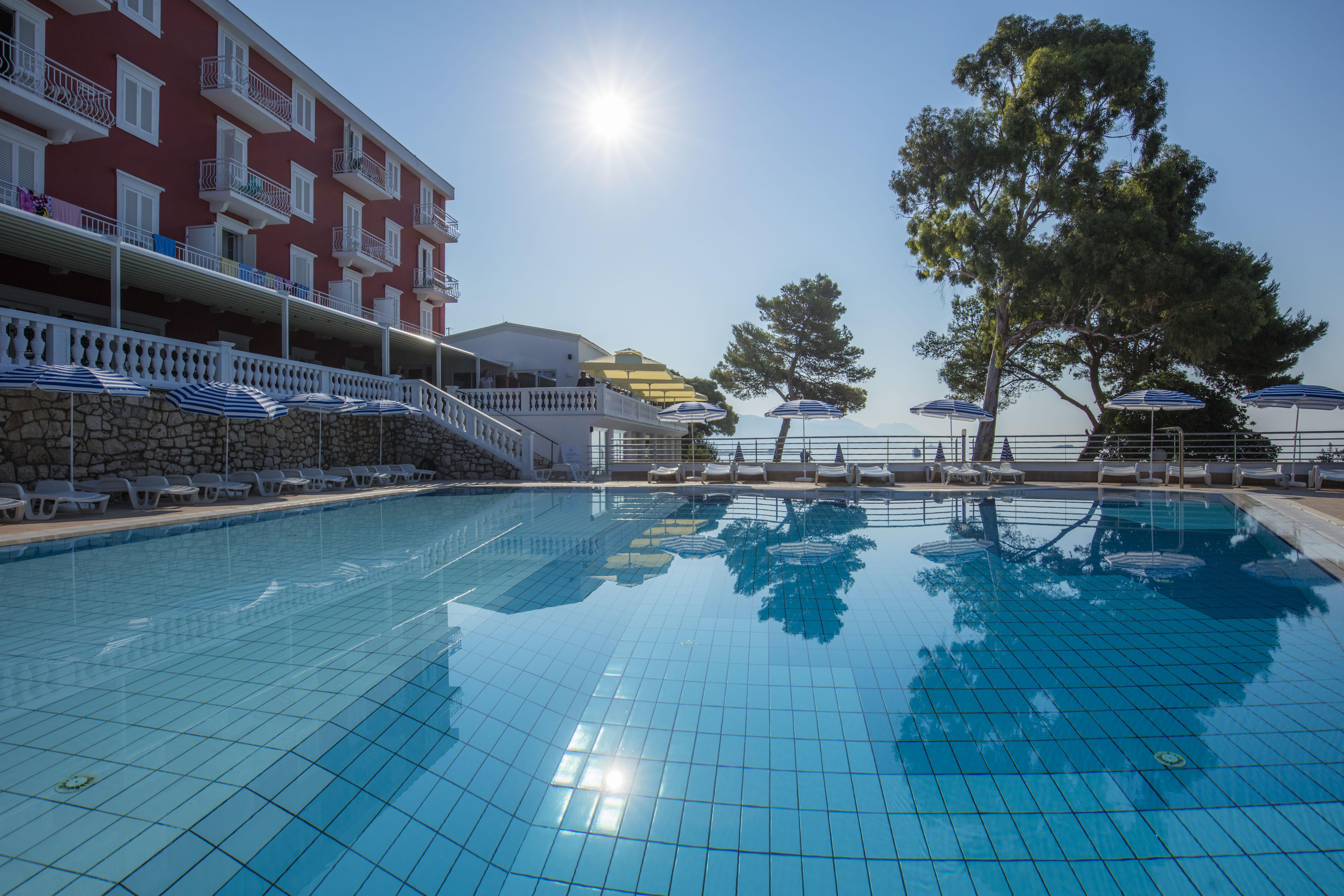 Aminess Younique Bellevue Hotel Оребич Екстер'єр фото